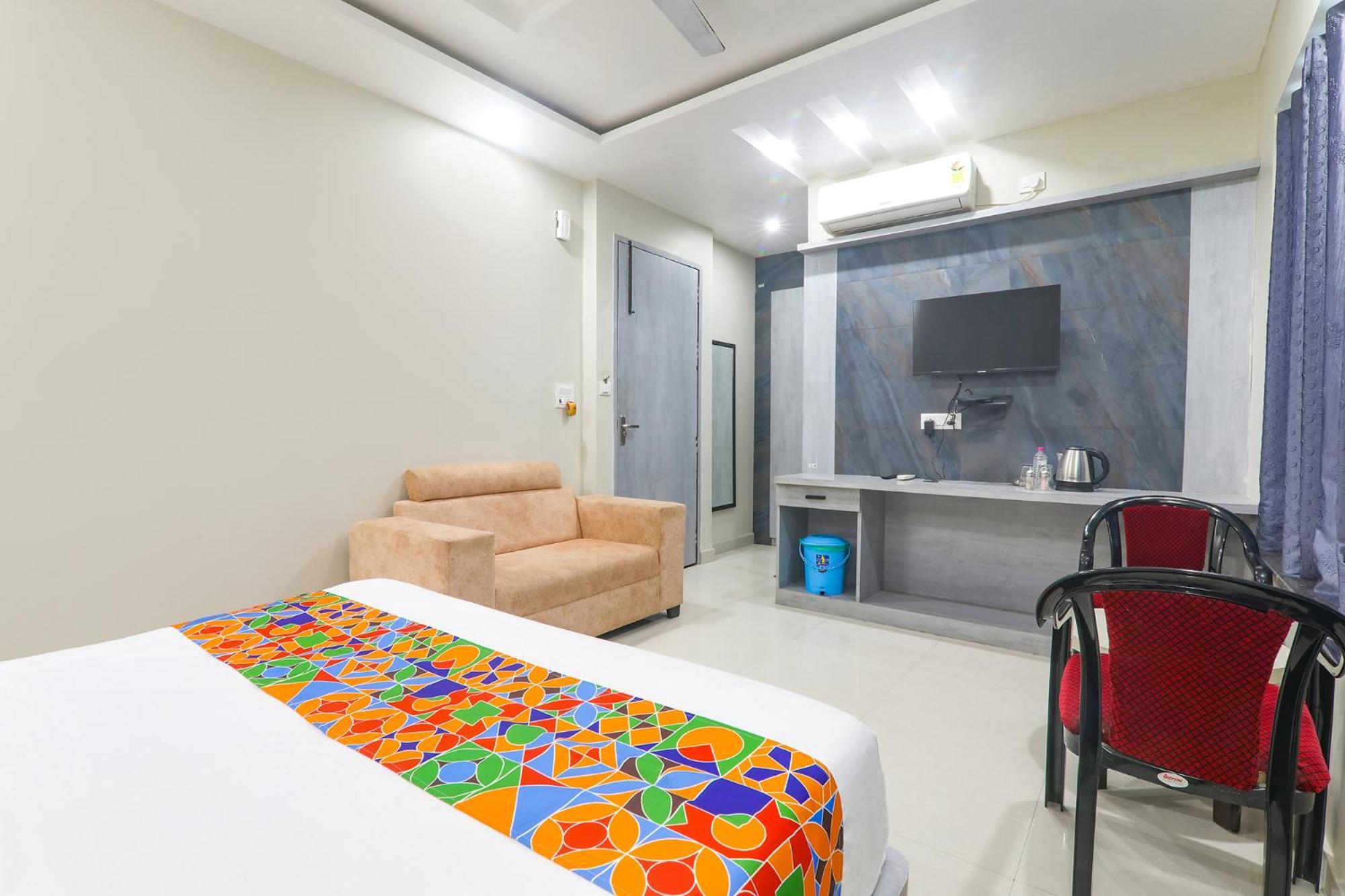 Fabexpress Grand Inn I Chinhat Экстерьер фото