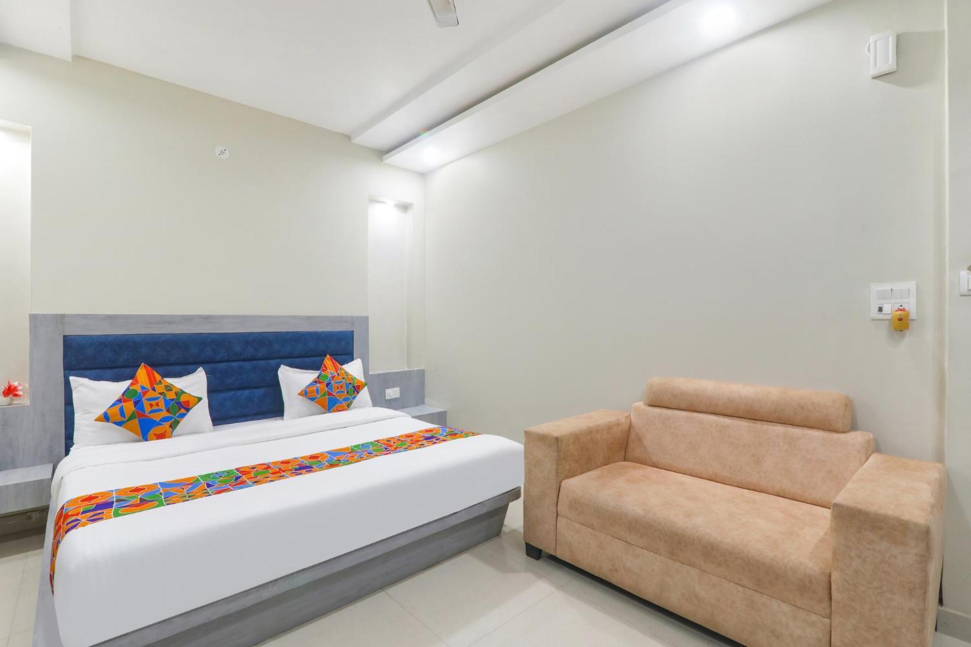 Fabexpress Grand Inn I Chinhat Экстерьер фото