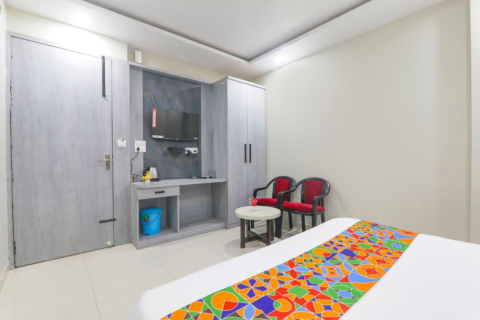 Fabexpress Grand Inn I Chinhat Экстерьер фото