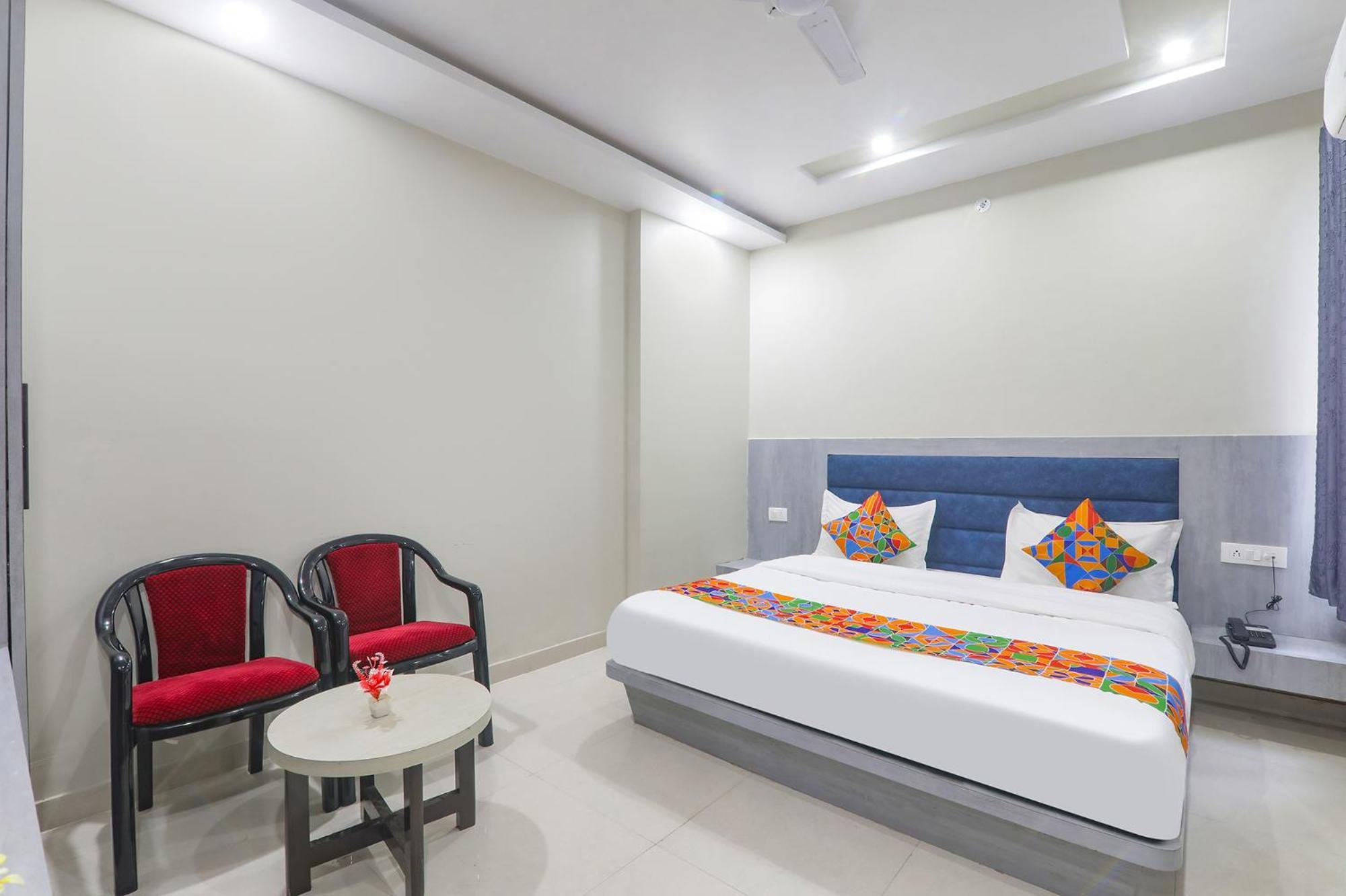 Fabexpress Grand Inn I Chinhat Экстерьер фото